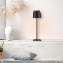 JUST LIGHT. Akku-Tischleuchte Boteria