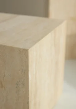 INNOVATION LIVING Couchtische|Couchtisch Travertina 60