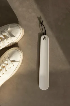 Metallbude Praktisch Im Flur|Schuhlöffel Tilo